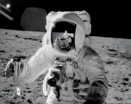 Neil Armstrong en su excursión fotográfica. 
